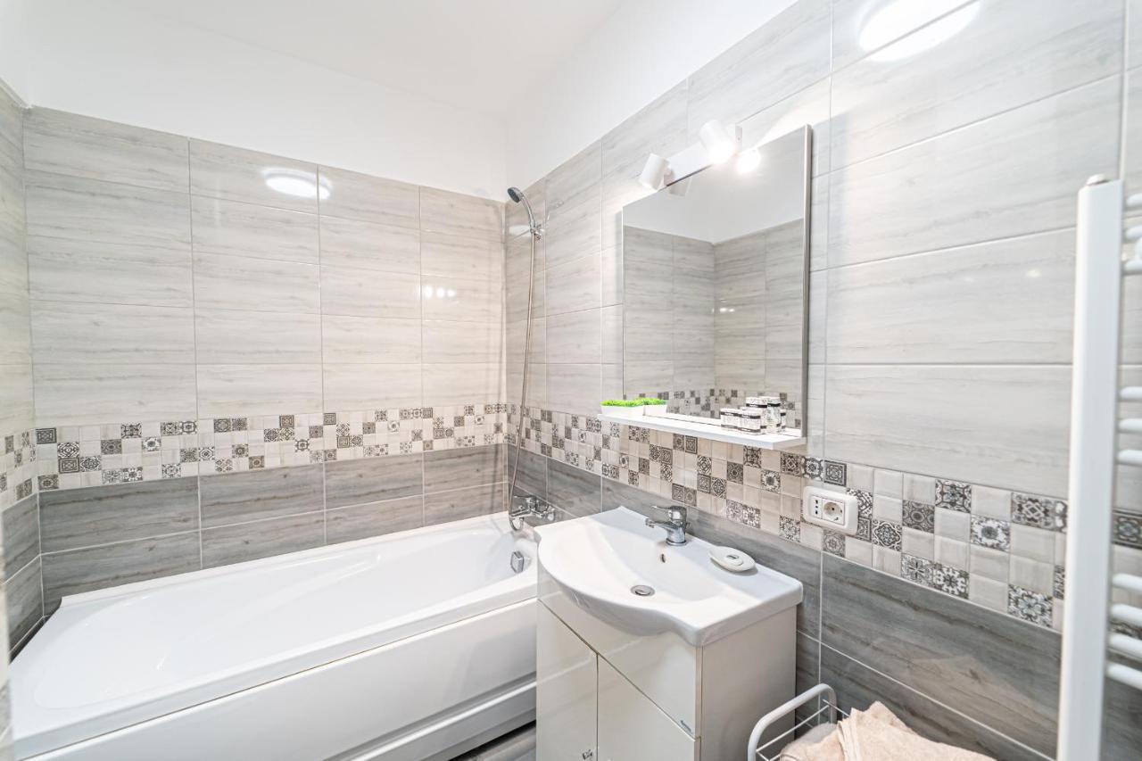 Apartament Delux Bacău Eksteriør billede